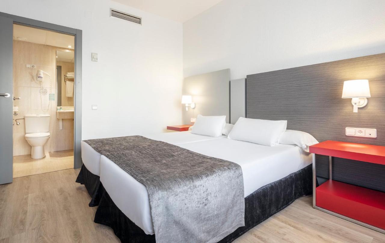 Ilunion Romareda Hotel Zaragoza Exterior photo
