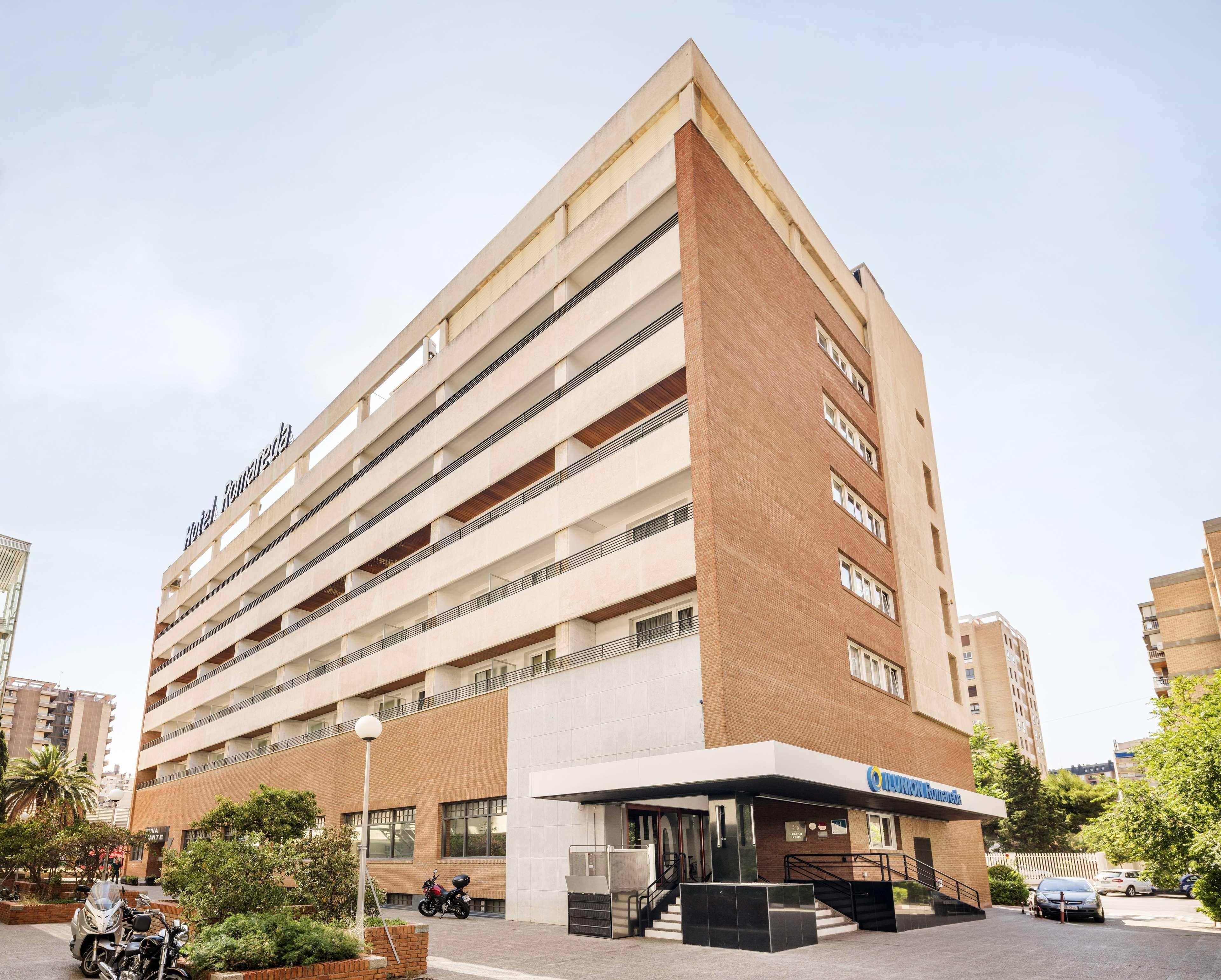 Ilunion Romareda Hotel Zaragoza Exterior photo