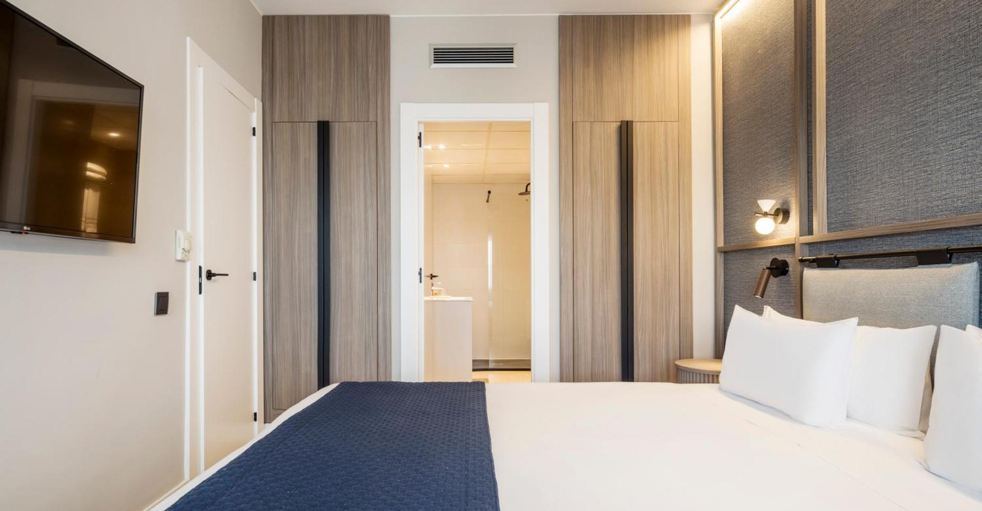Ilunion Romareda Hotel Zaragoza Room photo