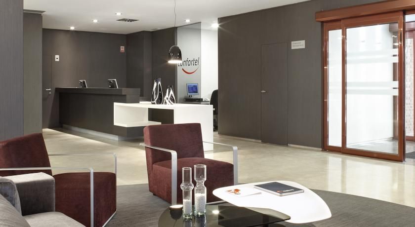 Ilunion Romareda Hotel Zaragoza Exterior photo