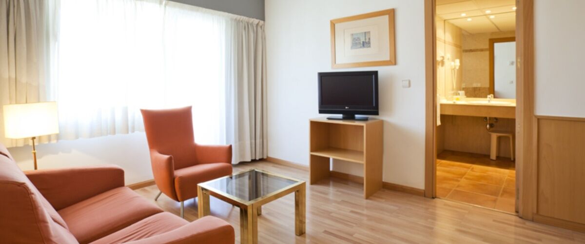 Ilunion Romareda Hotel Zaragoza Exterior photo