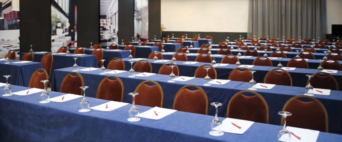 Ilunion Romareda Hotel Zaragoza Exterior photo